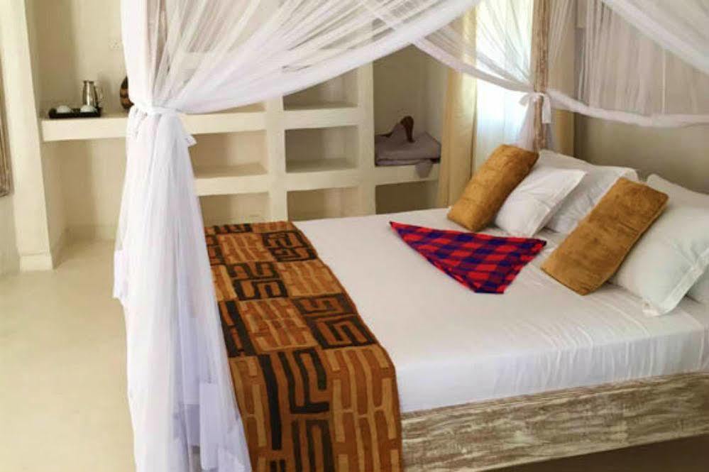 Diani Hostel Diani Beach Ngoại thất bức ảnh