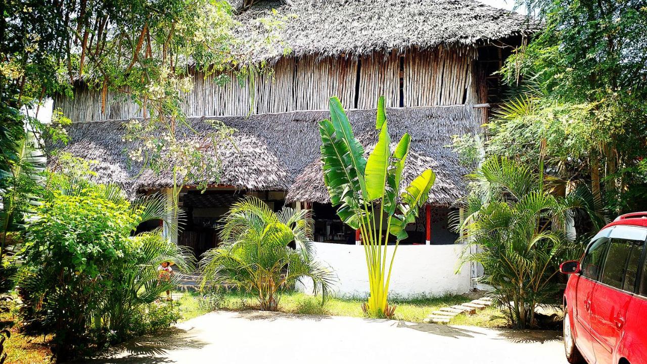 Diani Hostel Diani Beach Ngoại thất bức ảnh